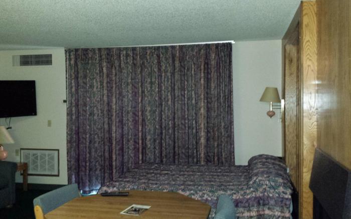 Bend Riverside Inn & Suites