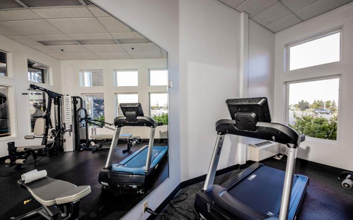 Service Plus Inn and Suites Calgary