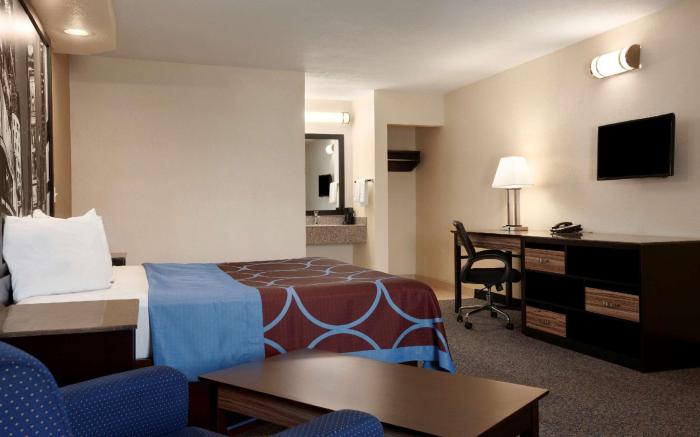 Super 8 By Wyndham Rahway/Newark