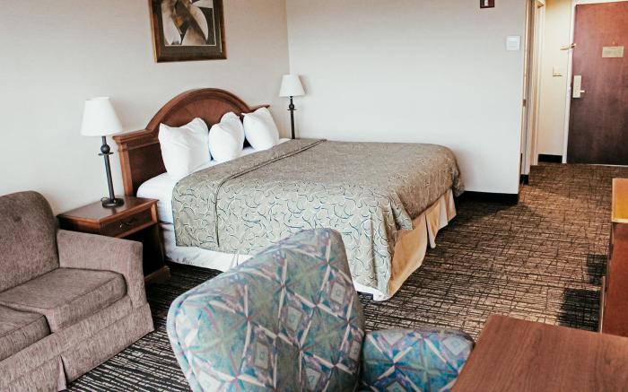 Hotel Topeka at City Center