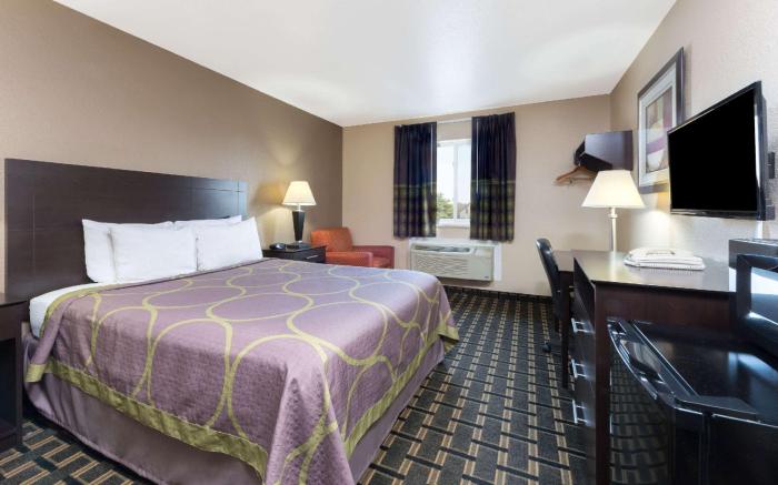 Super 8 By Wyndham Springfield East