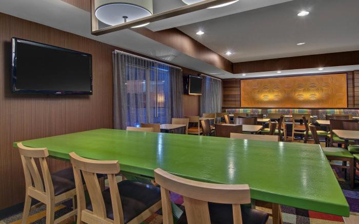 Fairfield Inn & Suites by Marriott Fort Worth I-30 West Near NAS JRB