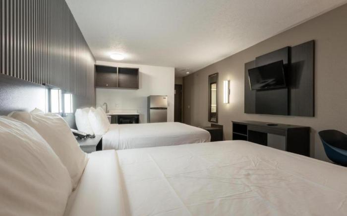 Motel 6 Cornwall, ON