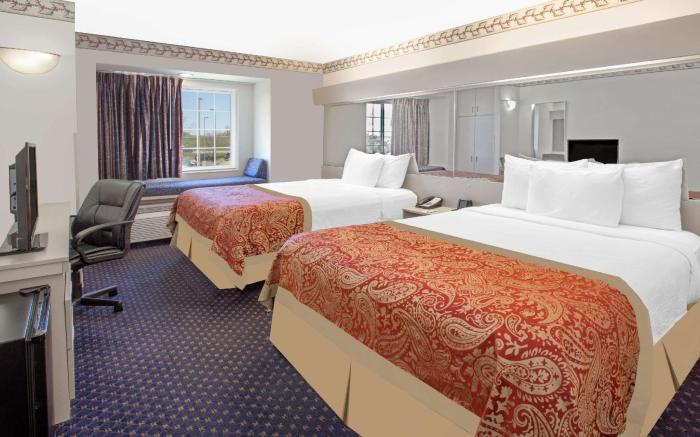 Microtel Inn & Suites by Wyndham Janesville