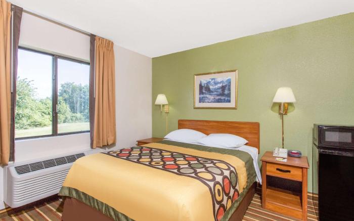 Super 8 By Wyndham Bedford