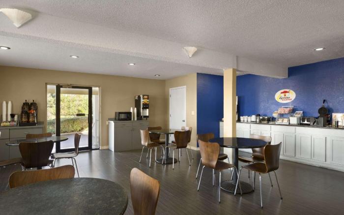 Opulent Oasis Motel Crestview