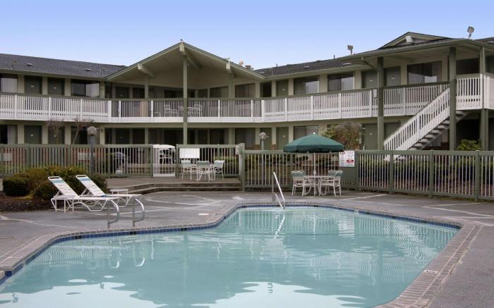 Days Inn by Wyndham Auburn