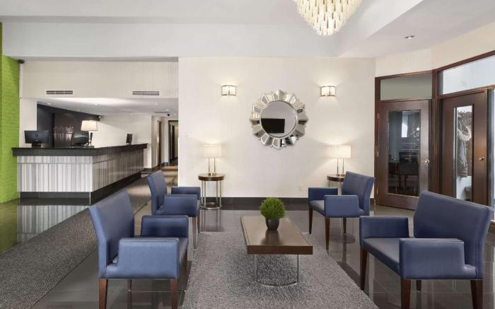 Days Inn & Conference Centre by Wyndham Montreal Airport