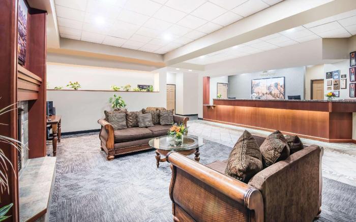 Elevation Inn & Suites, Trademark Collection by Wyndham