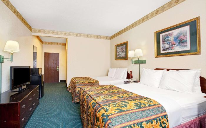 Days Inn & Suites by Wyndham Houston North/Aldine