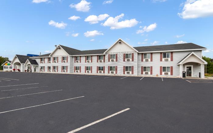 Baymont by Wyndham Marinette