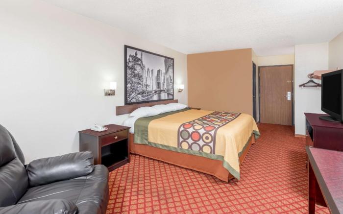 Super 8 By Wyndham Marshall