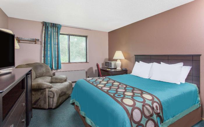 Super 8 By Wyndham Austin Mn