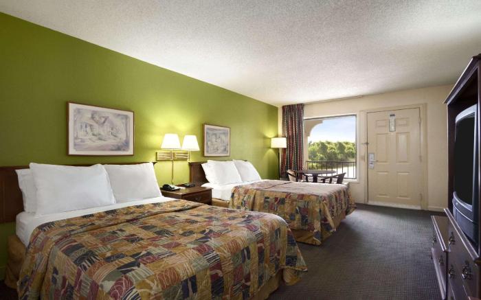 Days Inn by Wyndham Hardeeville/ I-95 State Line