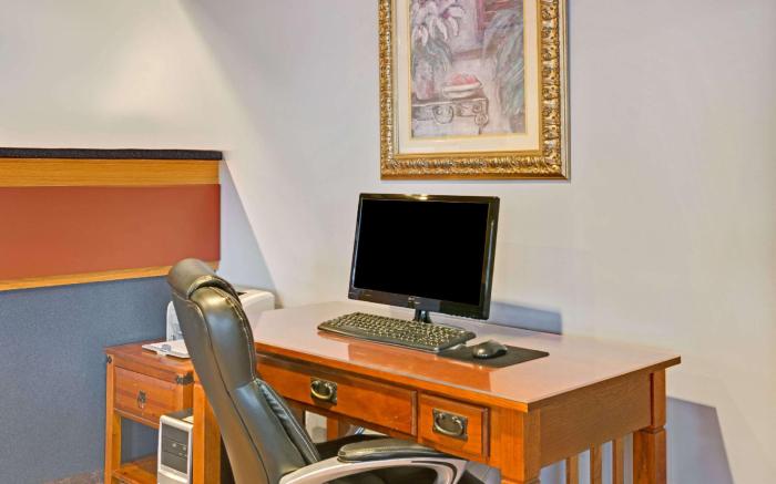 Travelodge by Wyndham Rapid City