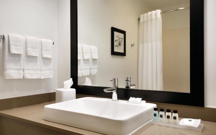 Country Inn & Suites by Radisson, Des Moines West, IA