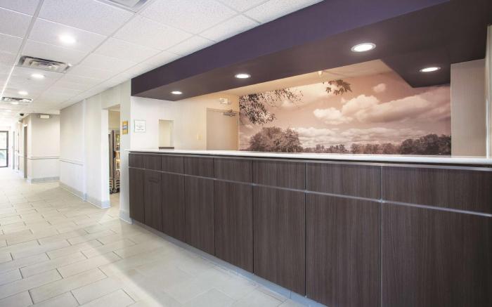 La Quinta Inn & Suites by Wyndham Jackson Airport