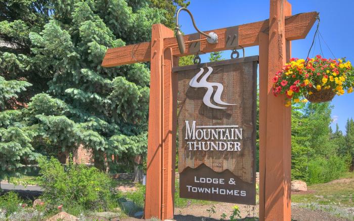 Mountain Thunder Lodge