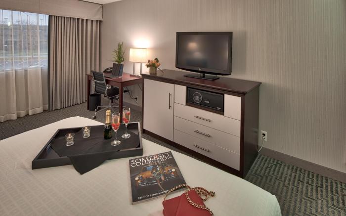 Somerset Inn