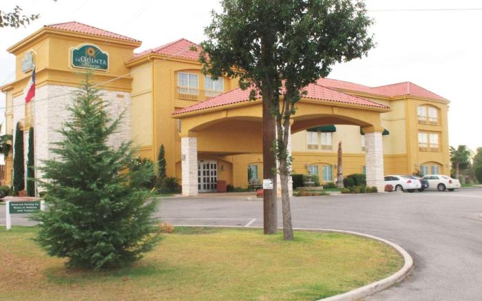 La Quinta Inn & Suites by Wyndham Fredericksburg