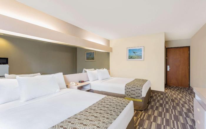 Microtel Inn & Suites by Wyndham Richmond Airport