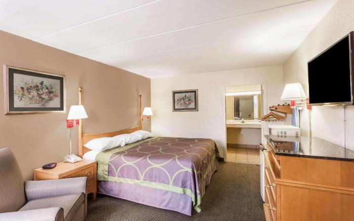 Super 8 By Wyndham Manassas