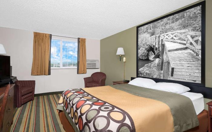 Super 8 By Wyndham Winona Mn