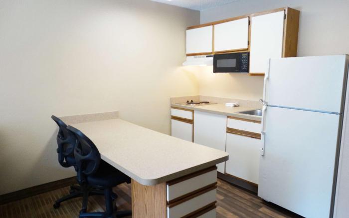 Extended Stay America Suites - Indianapolis - West 86th St.