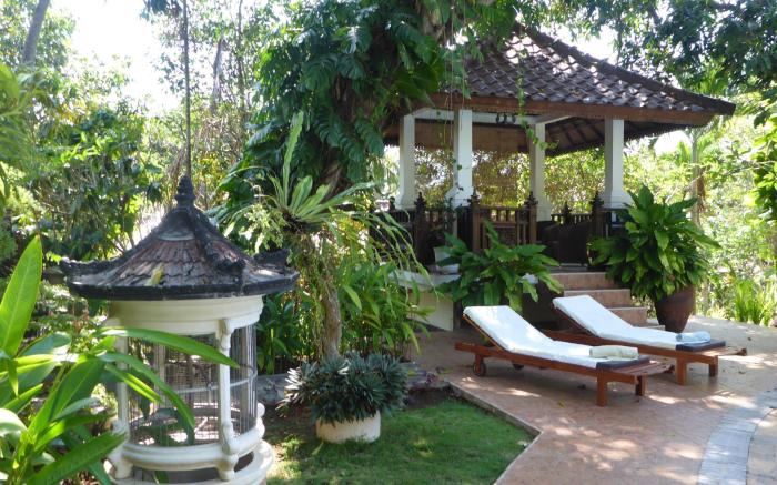 Gunung Paradis Retreat