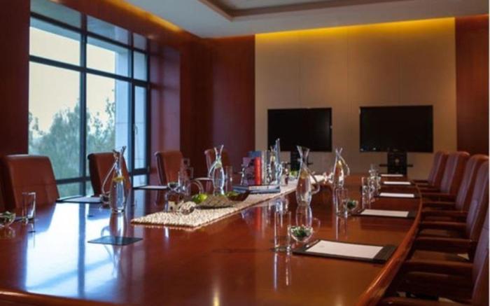 Renaissance Tianjin Lakeview Hotel
