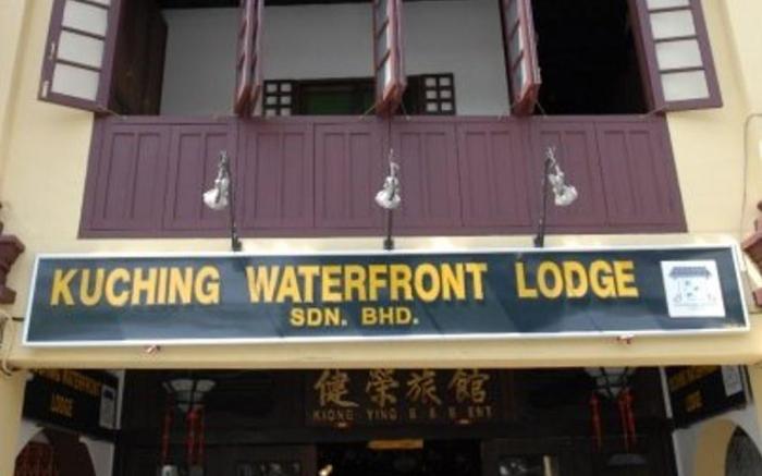 Kuching Waterfront Lodge