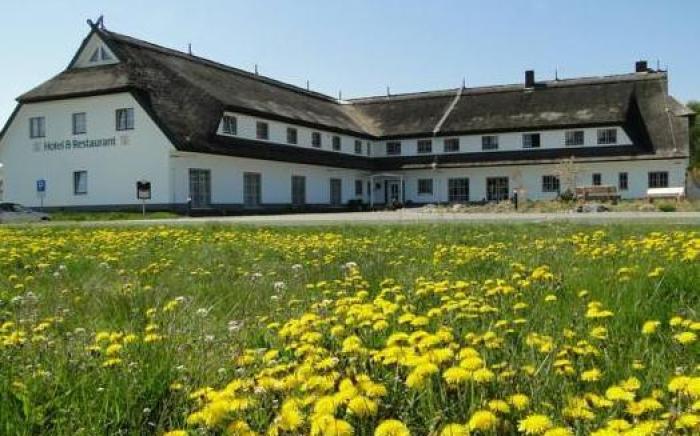 Friesenhof Hotel-Restaurant-Reitanlage