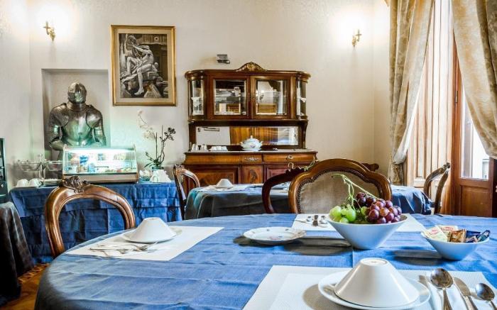 Affreschi Su Roma B & B