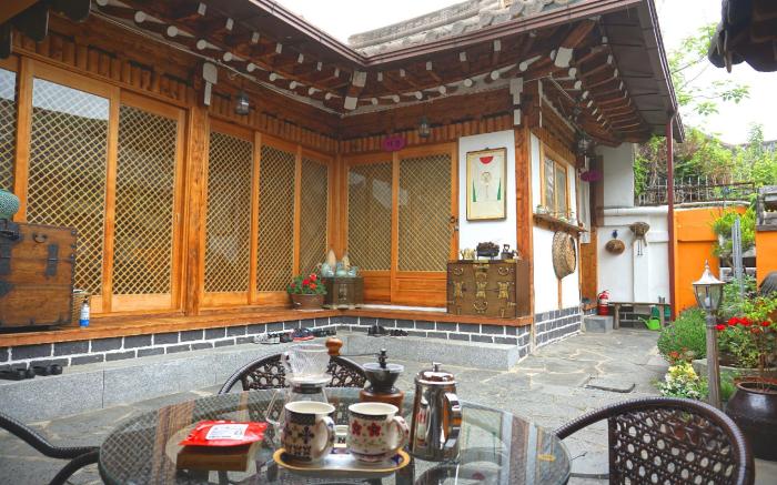 Gangneongjeon Hanok Stay                                                                  