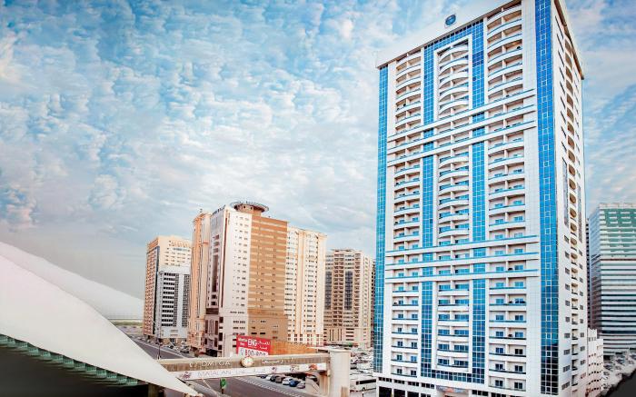 Golden Sands Hotel & Residences