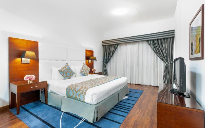 Golden Sands Hotel & Residences