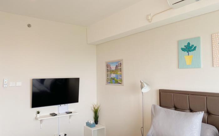 Cozy Studio @ Breeze Apartments Bintaro by OkeStay