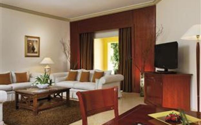 Mövenpick Cairo Media City