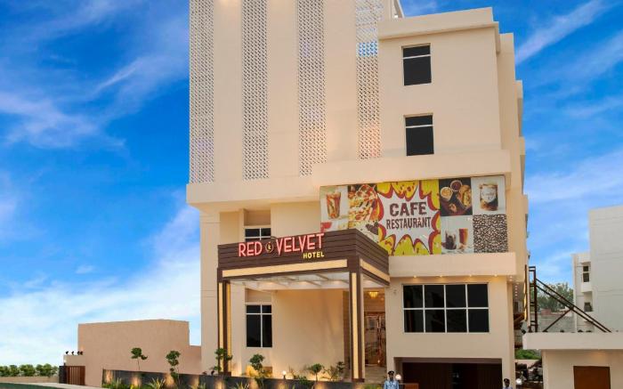 Red K Velvet Hotel