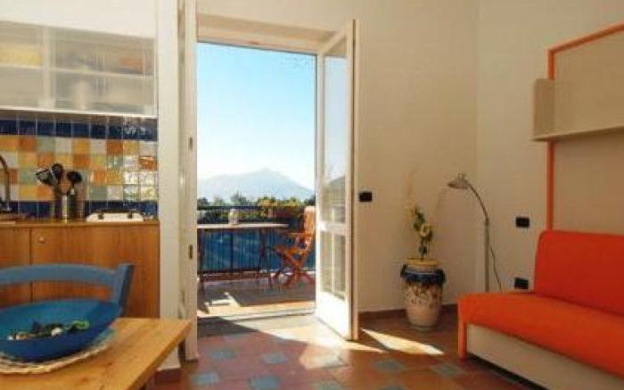 Le Grand Bleu - Gioia Apartments