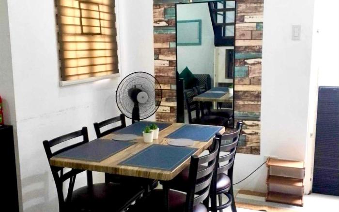 Honey Dew Transient House