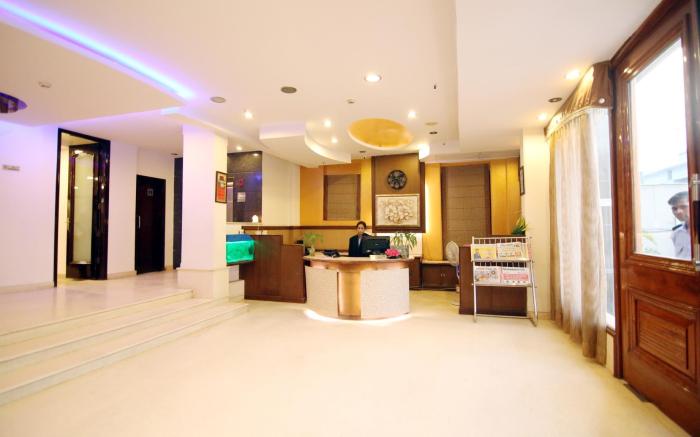 Hotel Rousha Inn