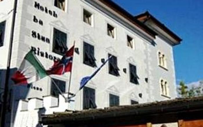 Historic Hotel Ristorante La Stua