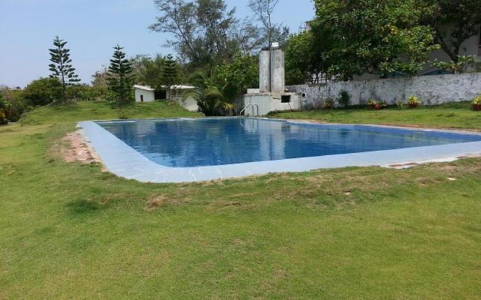 Joe Beach Resort