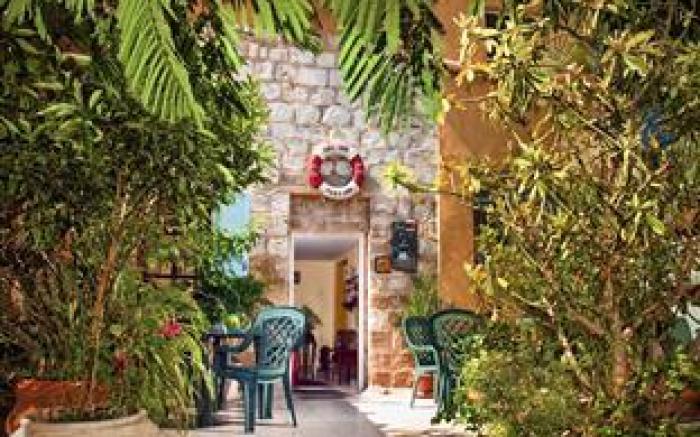 Port Inn Hotel
