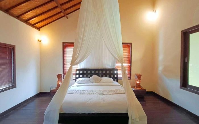 Villa Sayang Taman 9A-a short walk to beach