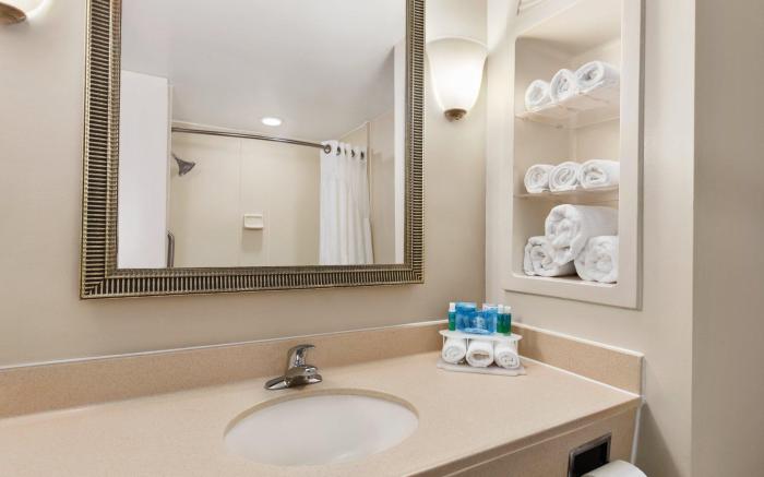 Holiday Inn Express & Suites Florence By IHG