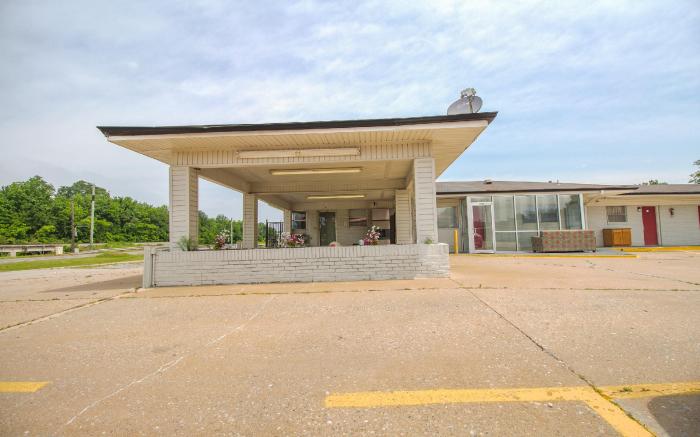 OYO Hotel McAlester OK S Main St