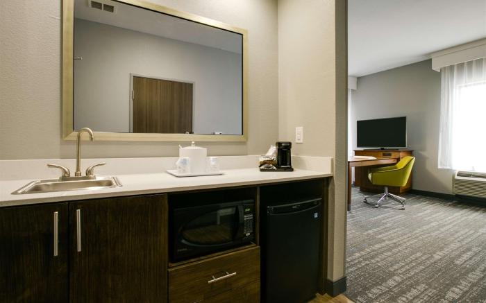 Hampton Inn & Suites Dallas/Ft. Worth Airport South