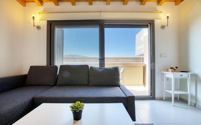Aegean Apartments - Marina & Chios Island View
